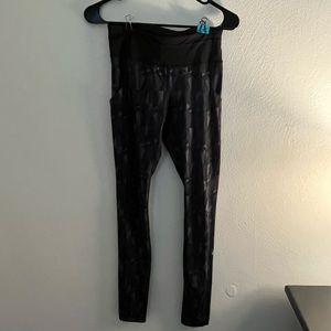 Lululemon Wunder Under Leggings | Geometric Triangle Print | Size 4